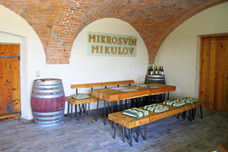 Vinařství Mikrosvín Mikulov, sklepy Dolní Dunajovice