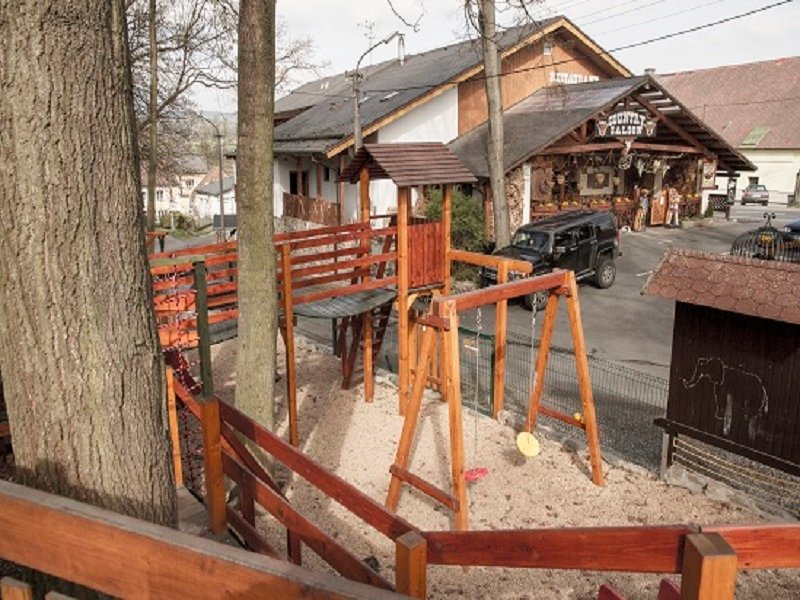 Country Saloon Beňovy - penzion