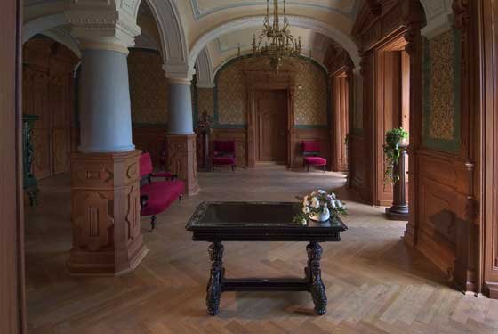 Hrad a zámek Klenová