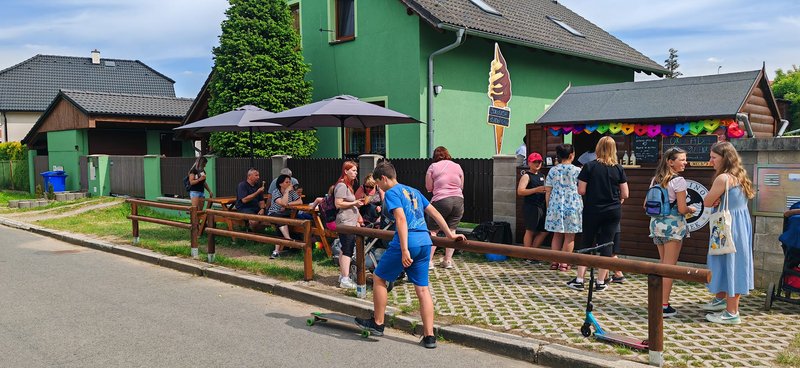 Zmrzlinový a Vinný domeček Hrádek