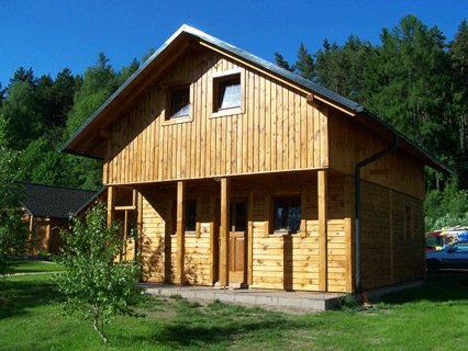 Koupaliště a kemp Pecka